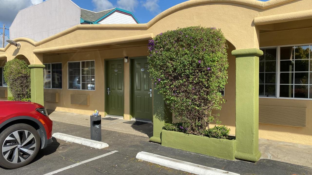 Holiday Motel Morgan Hill Exterior foto
